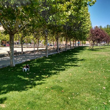 Villa "Luna De Segovia" เลกาเนส ภายนอก รูปภาพ