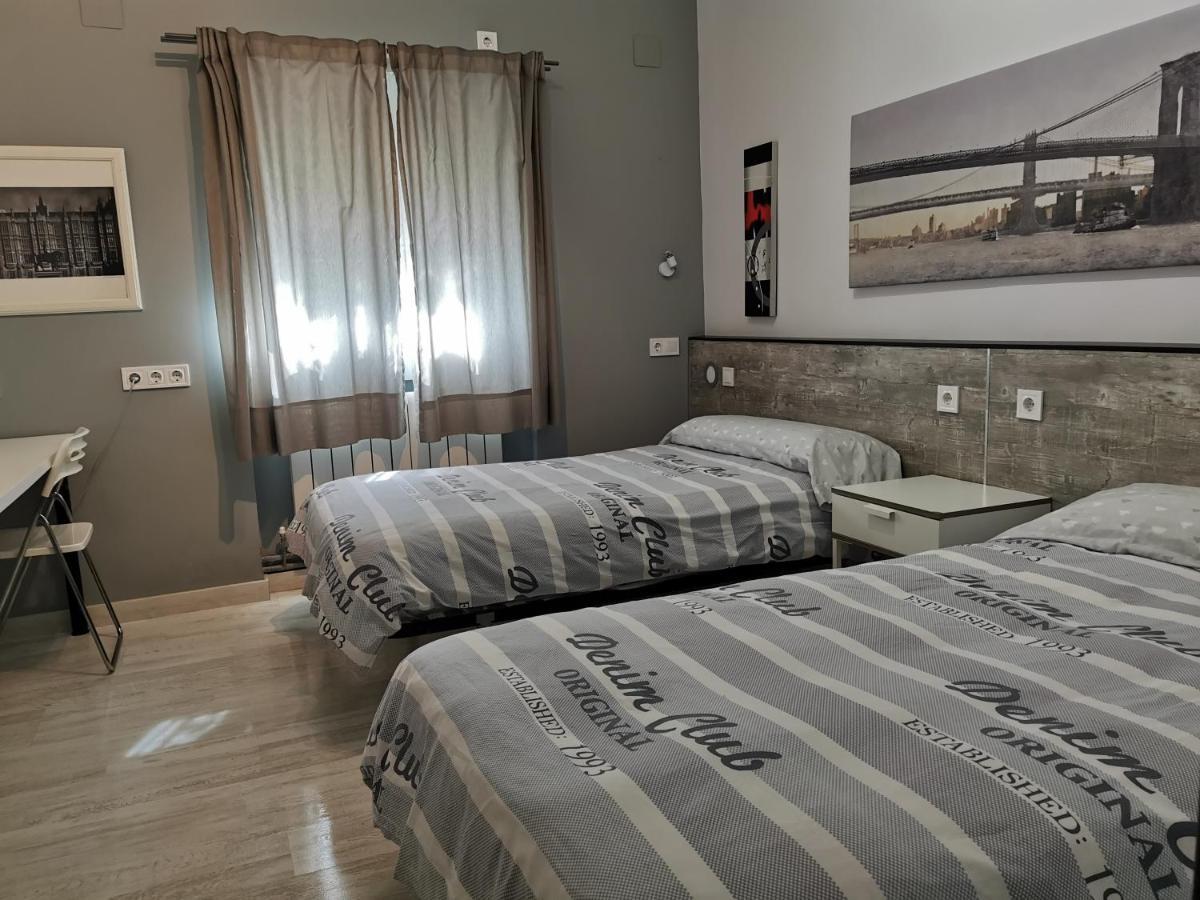Villa "Luna De Segovia" เลกาเนส ภายนอก รูปภาพ