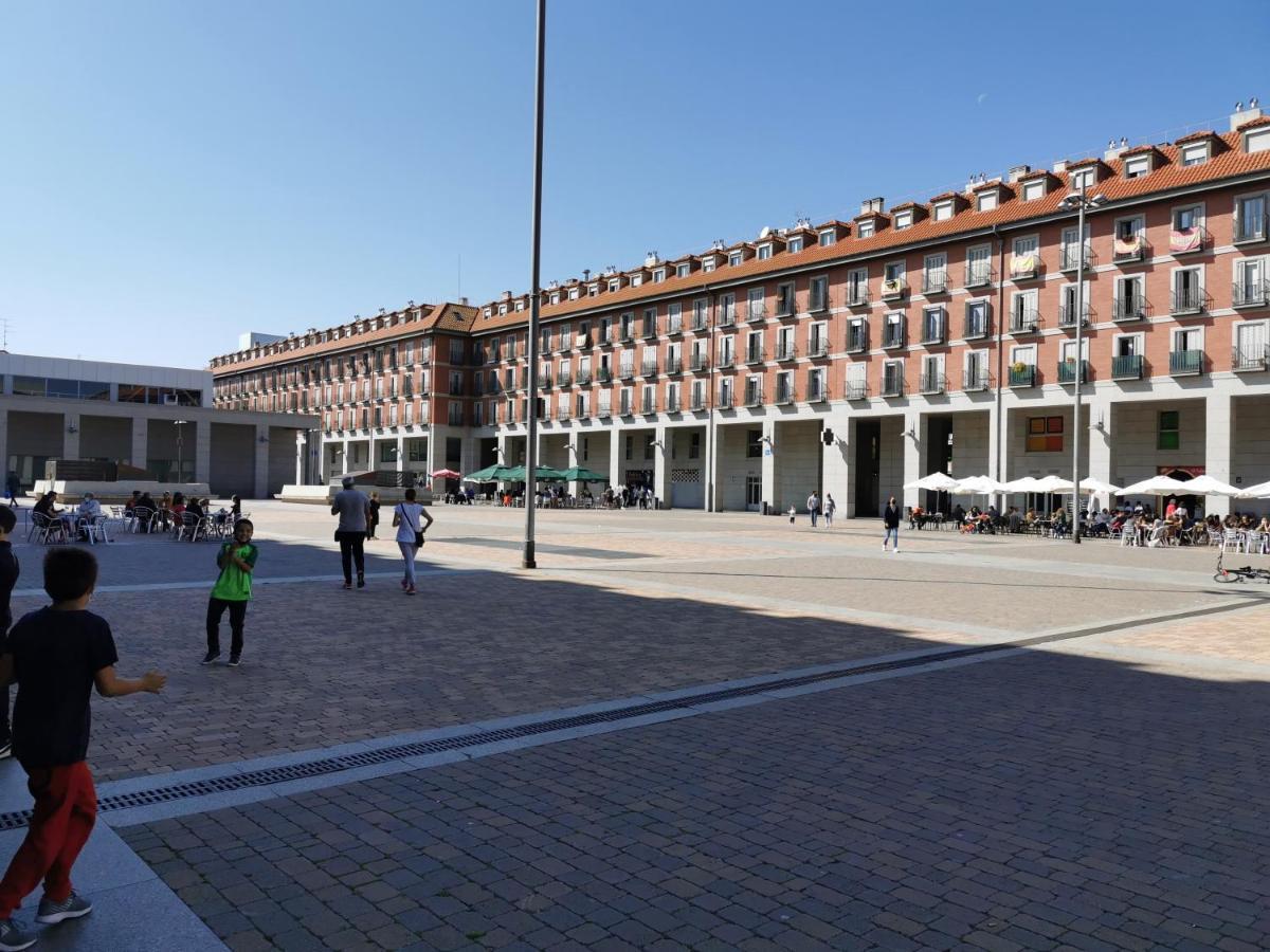 Villa "Luna De Segovia" เลกาเนส ภายนอก รูปภาพ